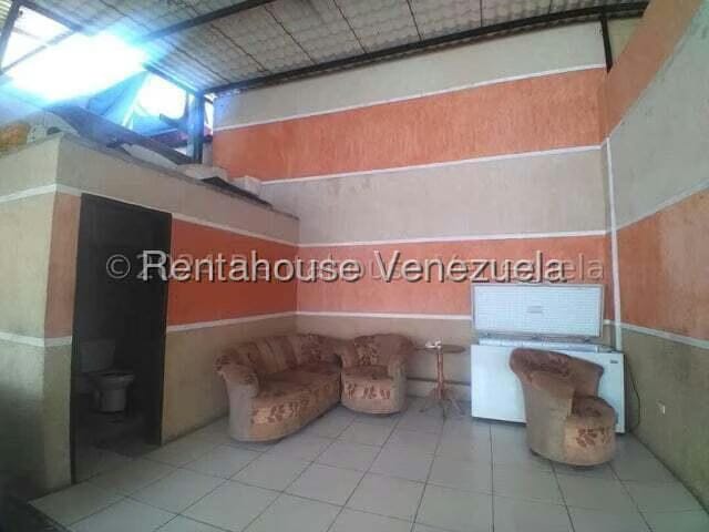 Comercial (Estacionamiento) en Alquiler en Centro, Lara - 17