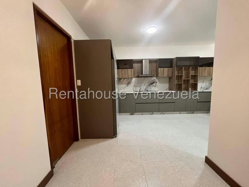 Apartamento (1 Nivel) en Venta en Campo Alegre, Distrito Metropolitano - 11
