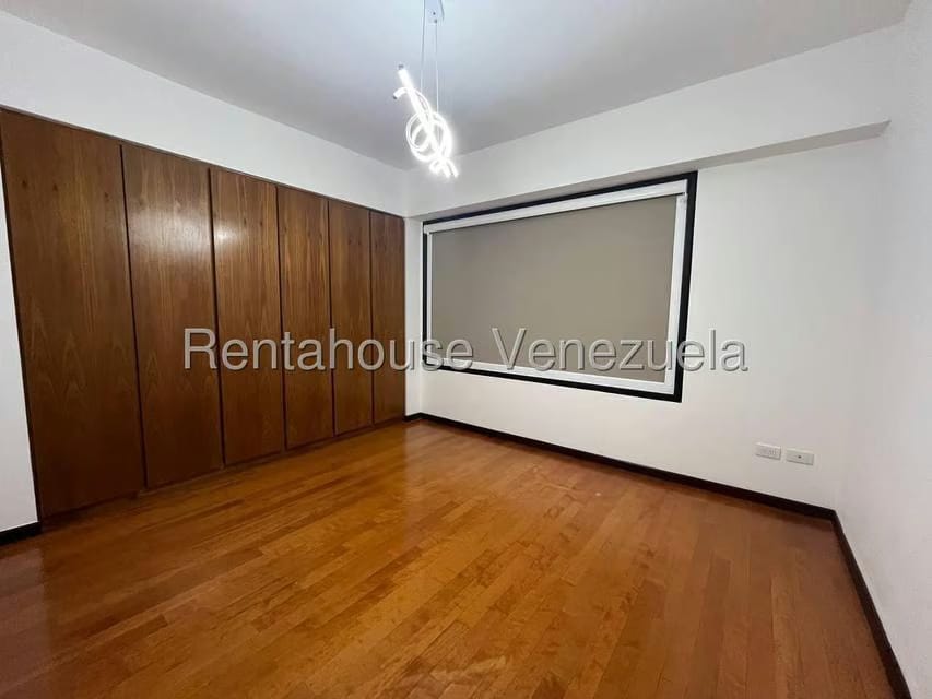 Apartamento (1 Nivel) en Venta en Campo Alegre, Distrito Metropolitano - 35
