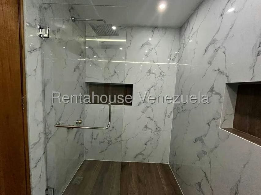 Apartamento (1 Nivel) en Venta en Campo Alegre, Distrito Metropolitano - 47