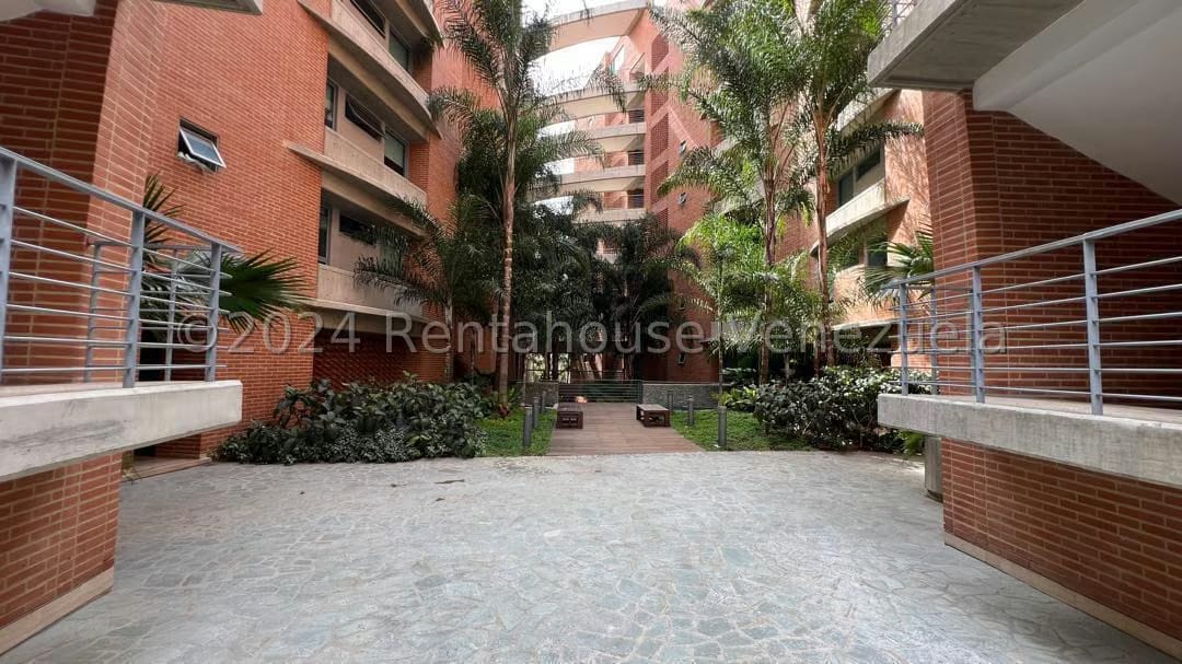 Apartamento (Planta Baja) en Venta en Las Mercedes, Distrito Metropolitano - 3