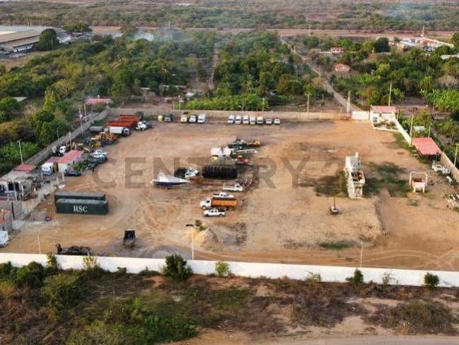 En venta amplio terreno ubicado en Sector los Potocos Barcelona