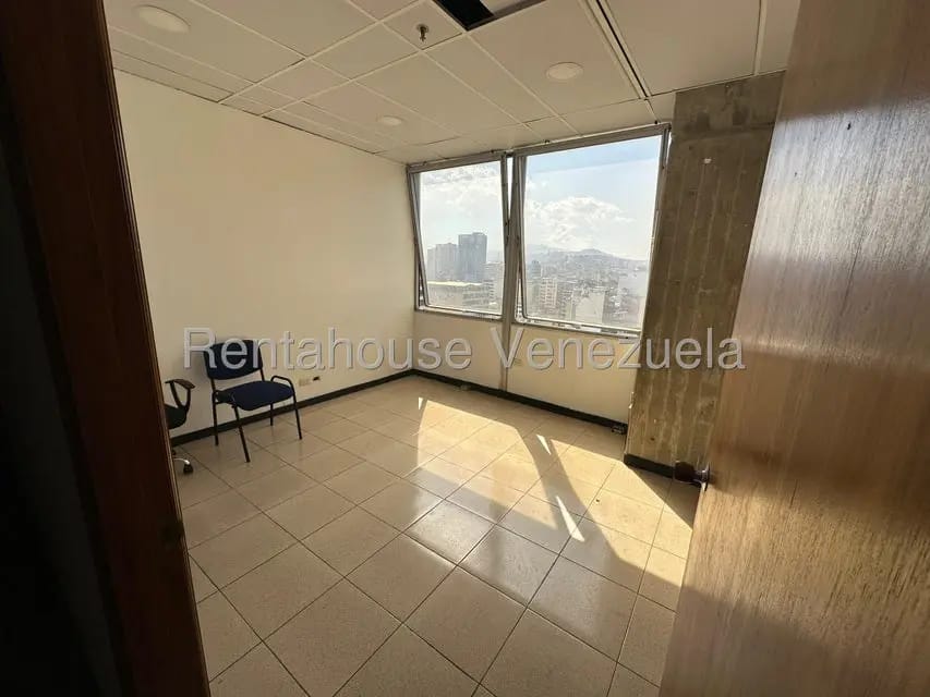 Comercial (Oficina) en Venta en Parroquia La Candelaria, Distrito Metropolitano - 24