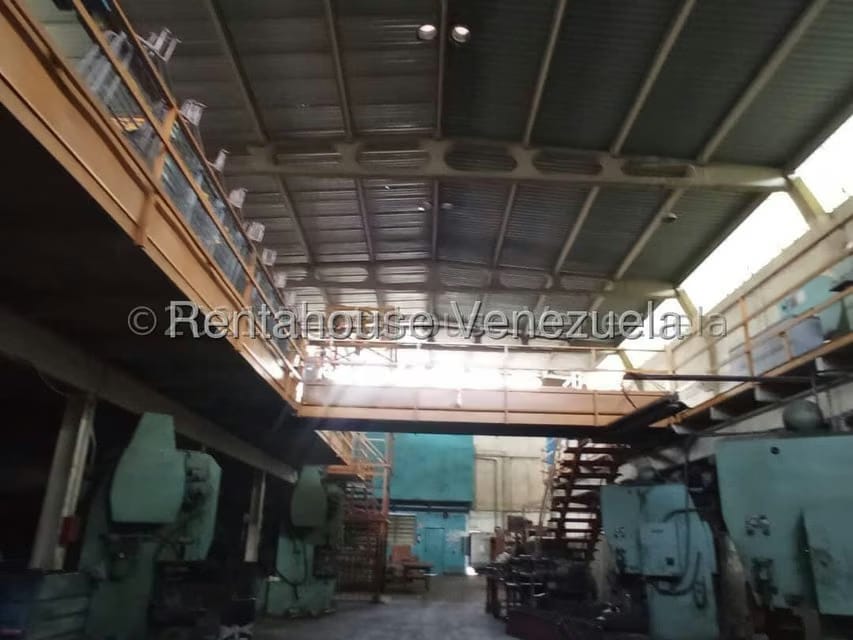 Comercial (Galpon - Deposito) en Venta en Antimano, Distrito Metropolitano - 11