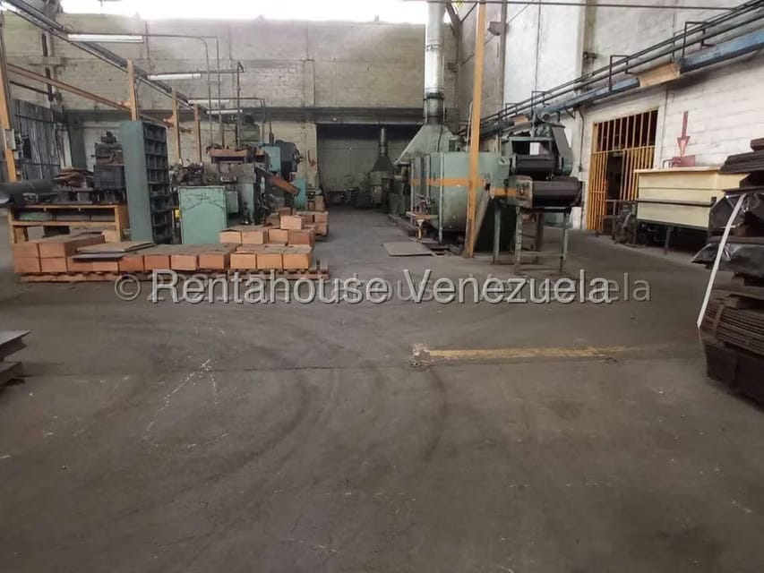 Comercial (Galpon - Deposito) en Venta en Antimano, Distrito Metropolitano - 12