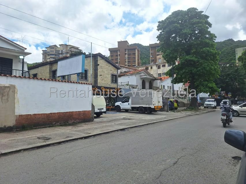 Negocios y Empresas (Automotores) en Venta en El Paraiso, Distrito Metropolitano - 2