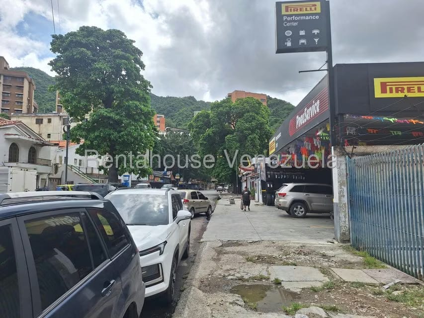 Negocios y Empresas (Automotores) en Venta en El Paraiso, Distrito Metropolitano - 4