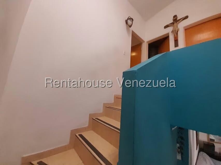 Casa (Duplex) en Venta en Colinas de Betania, Miranda - 11