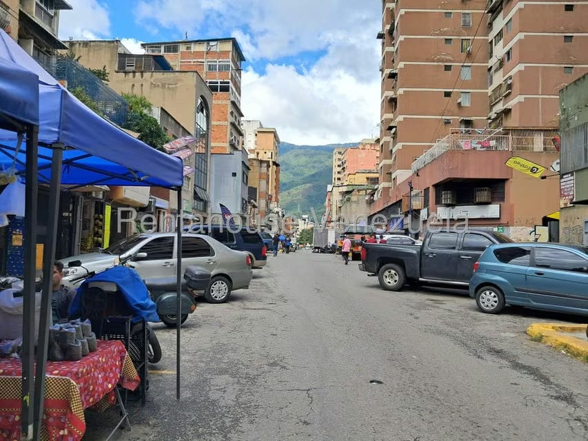 Comercial (Local Comercial) en Venta en Parroquia La Candelaria, Distrito Metropolitano - 2