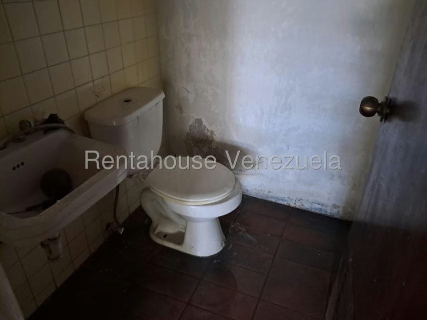 Comercial (Local Comercial) en Venta en Parroquia La Candelaria, Distrito Metropolitano - 13