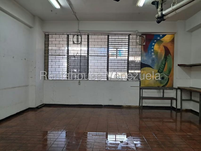 Comercial (Local Comercial) en Venta en Parroquia La Candelaria, Distrito Metropolitano - 3
