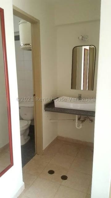 Apartamento (Multiples Niveles) en Venta en Agua Sal, Miranda - 13