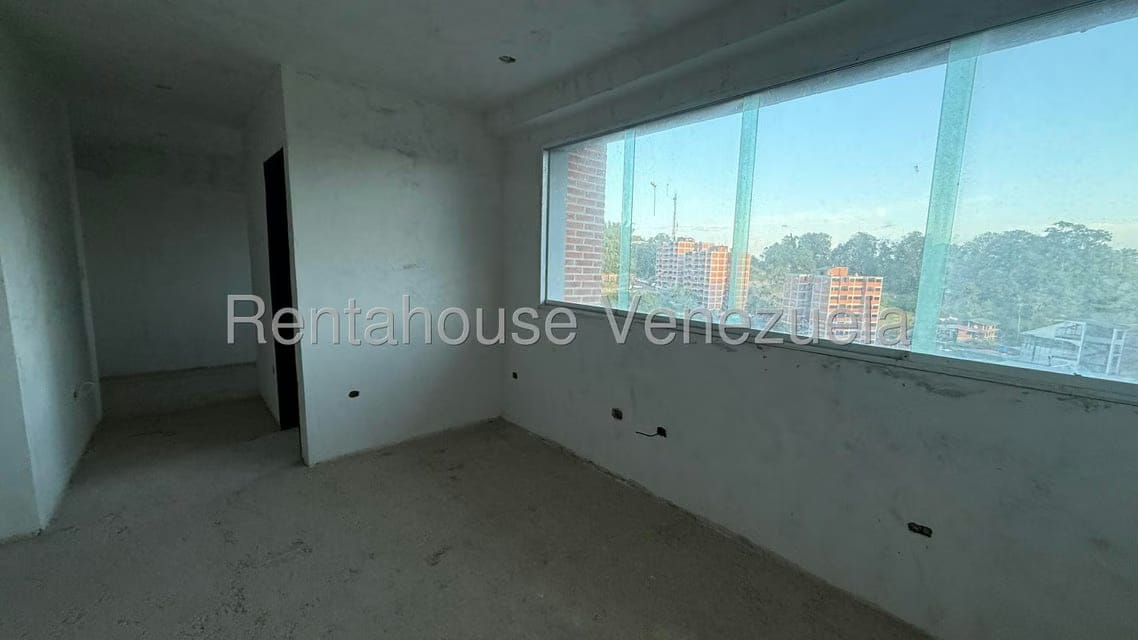 Apartamento (1 Nivel) en Venta en Parque el Retiro, Miranda - 12