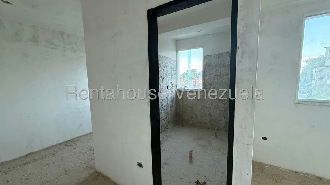 Apartamento (1 Nivel) en Venta en Parque el Retiro, Miranda - 13