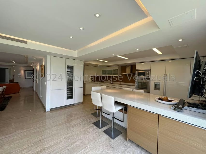 Apartamento (Planta Baja) en Venta en Los Palos Grandes, Distrito Metropolitano - 12