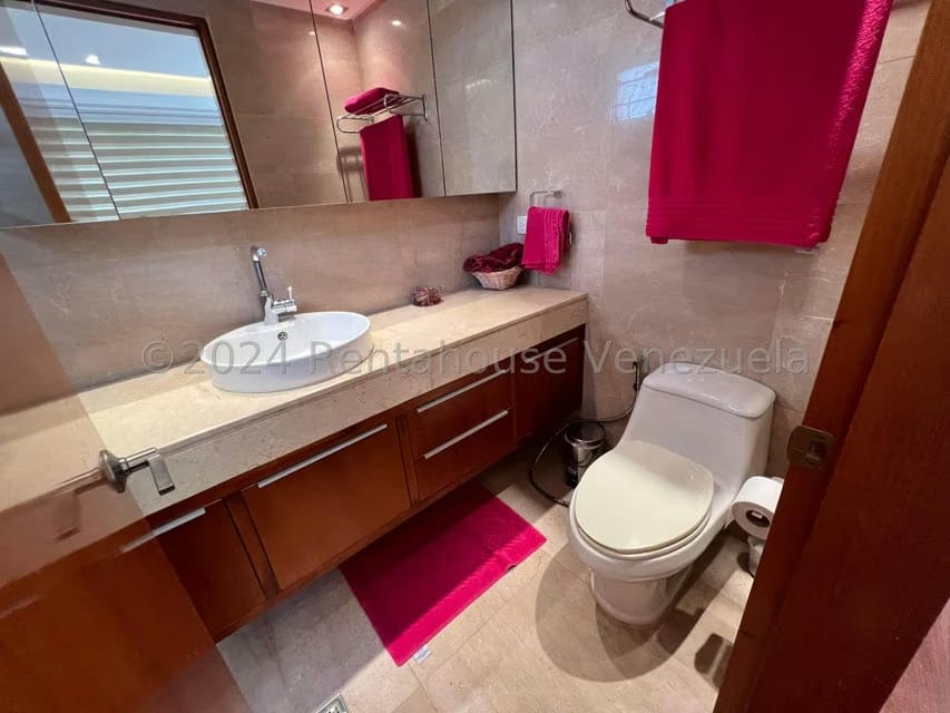 Apartamento (Planta Baja) en Venta en Los Palos Grandes, Distrito Metropolitano - 26