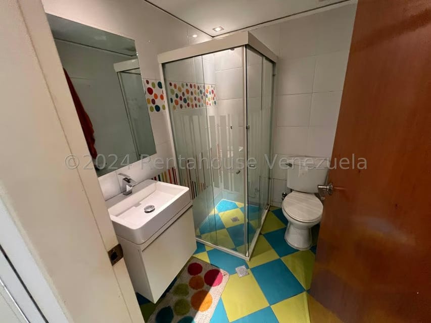 Apartamento (Planta Baja) en Venta en Los Palos Grandes, Distrito Metropolitano - 38