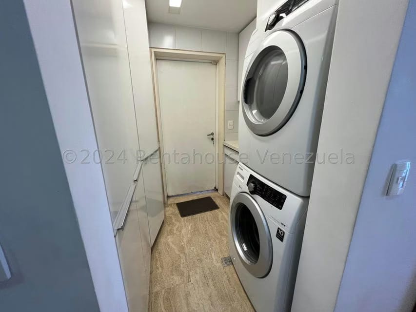 Apartamento (Planta Baja) en Venta en Los Palos Grandes, Distrito Metropolitano - 40