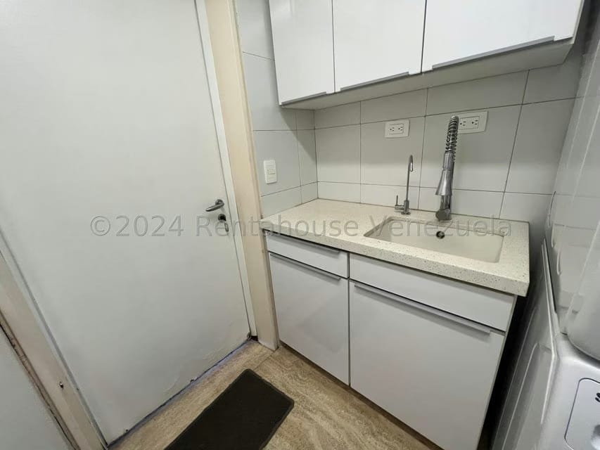 Apartamento (Planta Baja) en Venta en Los Palos Grandes, Distrito Metropolitano - 41