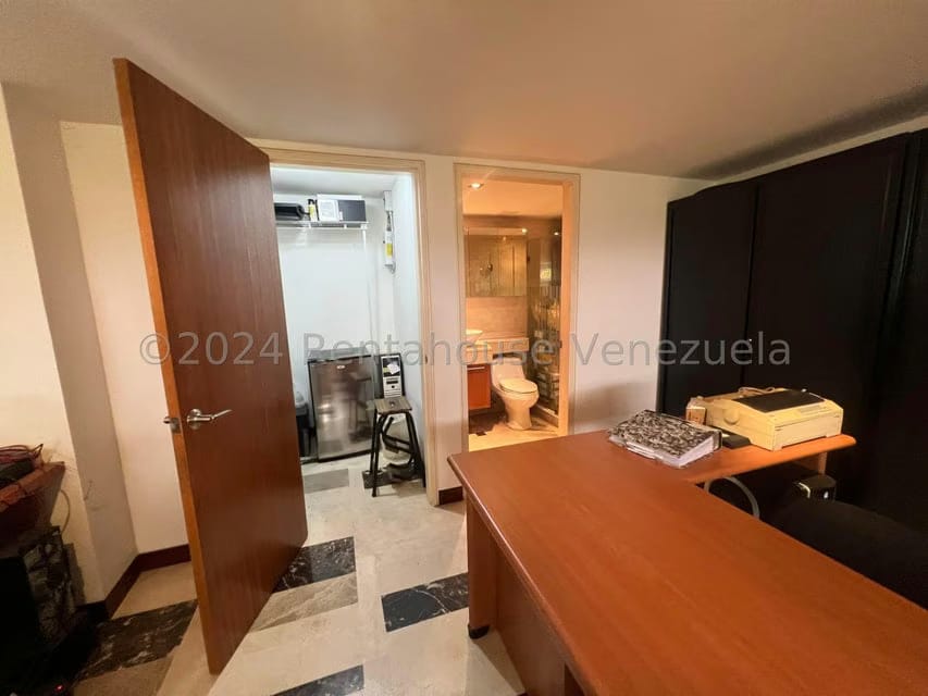 Apartamento (Planta Baja) en Venta en Los Palos Grandes, Distrito Metropolitano - 45