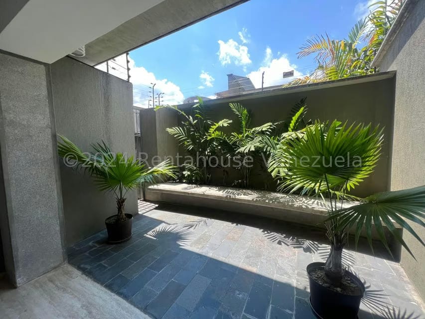 Apartamento (Planta Baja) en Venta en Los Palos Grandes, Distrito Metropolitano - 6