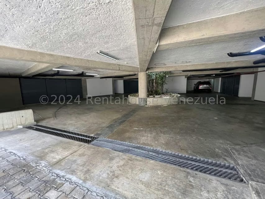 Apartamento (Planta Baja) en Venta en Los Palos Grandes, Distrito Metropolitano - 51
