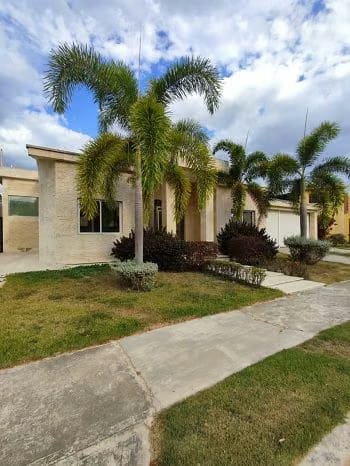 CASA EN VENTA RES LAS VILLAS COUNTRY CLUB