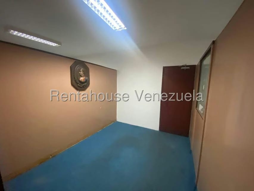 Comercial (Local Comercial) en Venta en Parroquia Catedral, Distrito Metropolitano - 16
