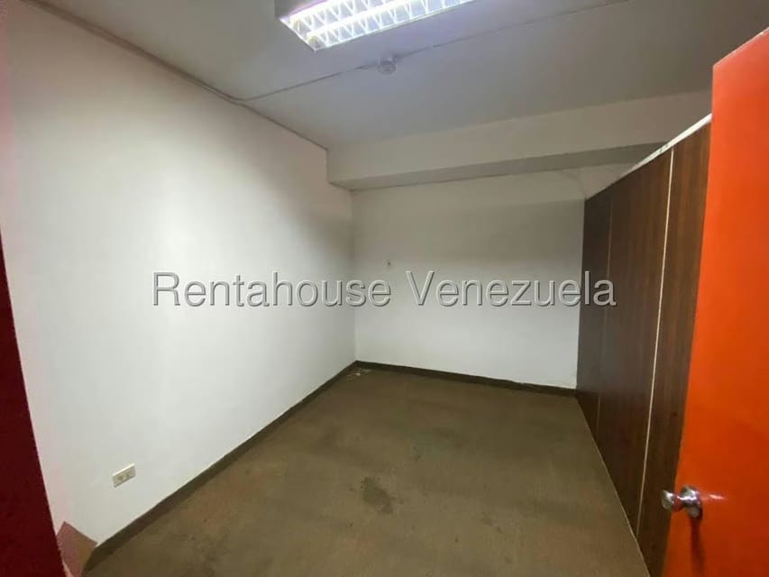 Comercial (Local Comercial) en Venta en Parroquia Catedral, Distrito Metropolitano - 8