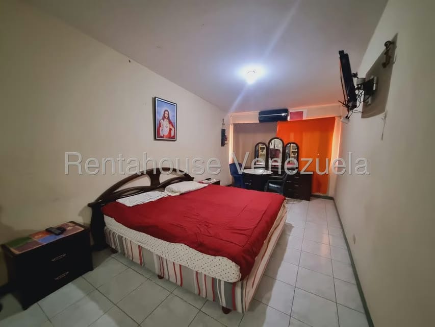Casa (Multipes Niveles) en Venta en Villa Heroica, Miranda - 13