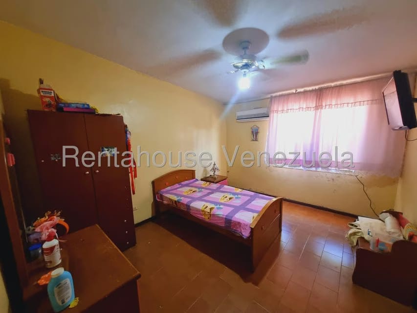 Casa (Multipes Niveles) en Venta en Villa Heroica, Miranda - 16