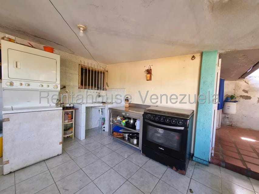 Casa (Multipes Niveles) en Venta en Villa Heroica, Miranda - 24