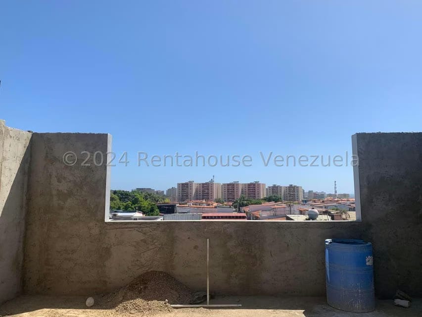 Casa (Multipes Niveles) en Venta en La Arboleda, Nueva Esparta - 43