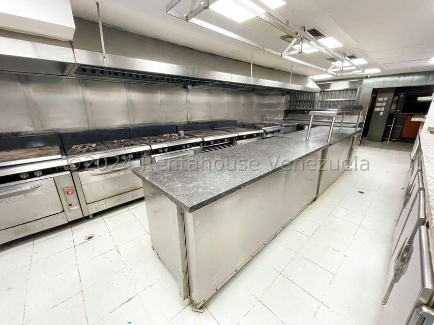 Comercial (Local Comercial) en Alquiler en Los Palos Grandes, Distrito Metropolitano - 20