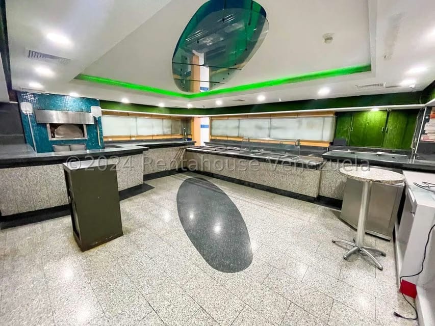 Comercial (Local Comercial) en Alquiler en Los Palos Grandes, Distrito Metropolitano - 4