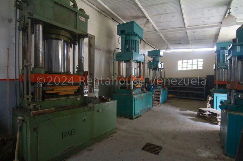 Comercial (Galpon - Deposito) en Venta en Municipio Carrizal, Miranda - 13