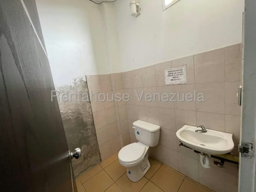 Comercial (Local Comercial) en Alquiler en Centro, Portuguesa - 13