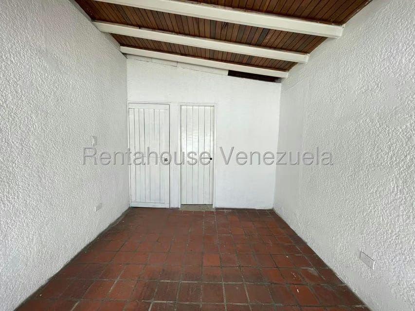 Casa (1 Nivel) en Alquiler en Valle Hondo, Lara - 17
