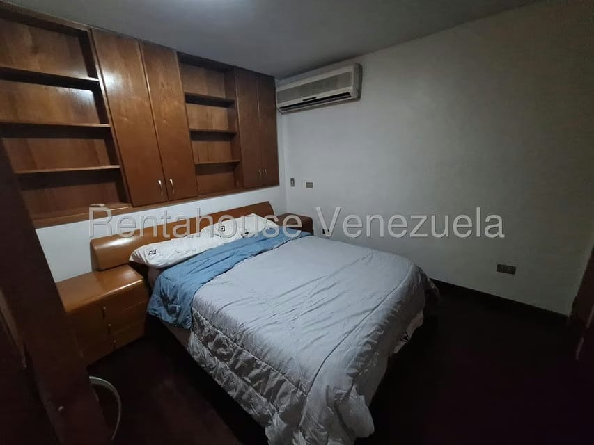 Apartamento (1 Nivel) en Alquiler en Campo Alegre, Distrito Metropolitano - 3