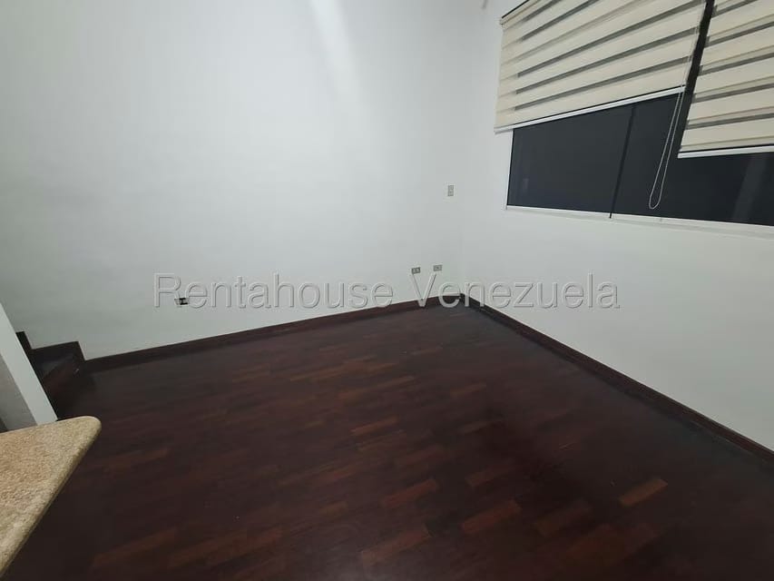 Apartamento (1 Nivel) en Alquiler en Campo Alegre, Distrito Metropolitano - 6