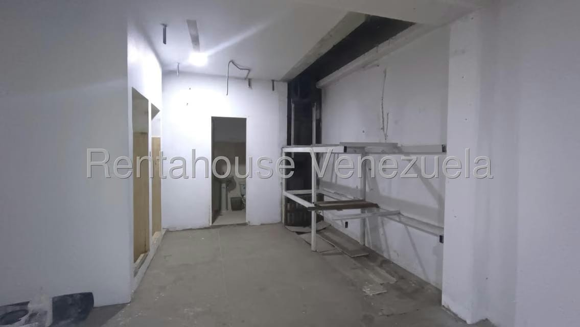 Comercial (Galpon - Deposito) en Alquiler en Catia, Distrito Metropolitano - 10