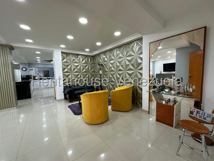Casa (Multipes Niveles) en Venta en El Paraiso, Distrito Metropolitano