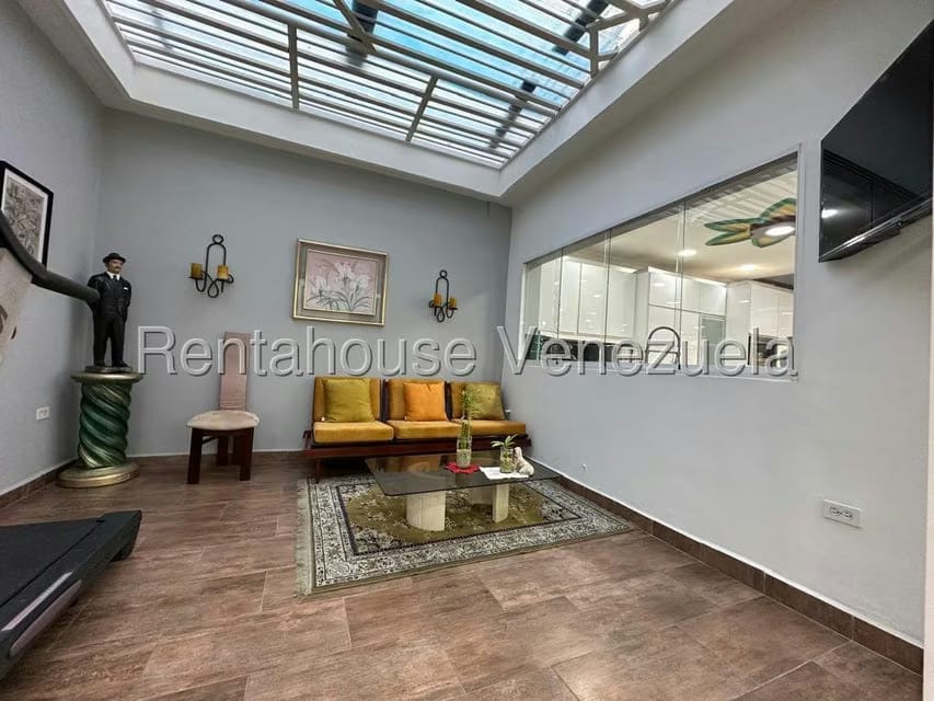 Casa (Multipes Niveles) en Venta en El Paraiso, Distrito Metropolitano - 13