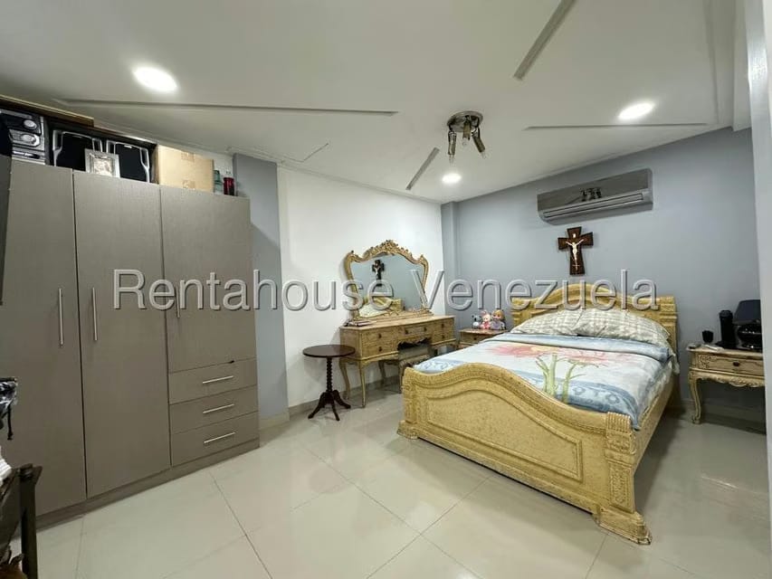 Casa (Multipes Niveles) en Venta en El Paraiso, Distrito Metropolitano - 15