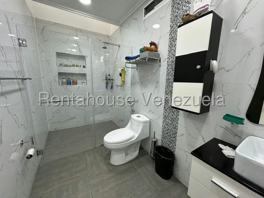 Casa (Multipes Niveles) en Venta en El Paraiso, Distrito Metropolitano - 19
