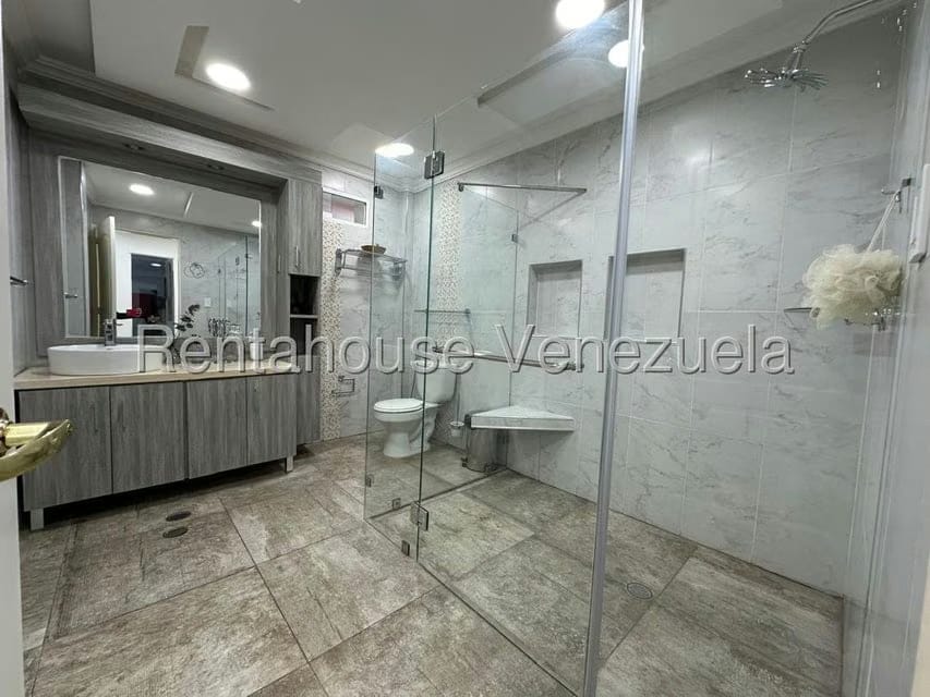 Casa (Multipes Niveles) en Venta en El Paraiso, Distrito Metropolitano - 20