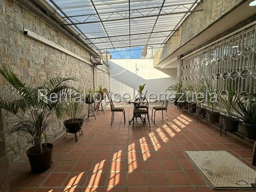 Casa (Multipes Niveles) en Venta en El Paraiso, Distrito Metropolitano - 3