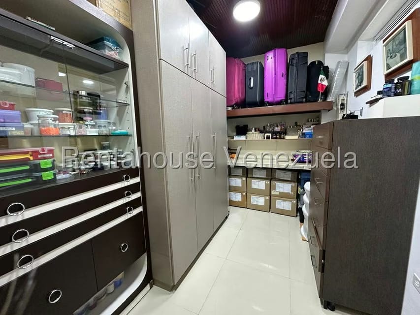 Casa (Multipes Niveles) en Venta en El Paraiso, Distrito Metropolitano - 21
