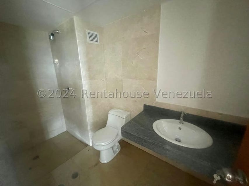 Apartamento (1 Nivel) en Venta en La Lagunita Country Club, Distrito Metropolitano - 35