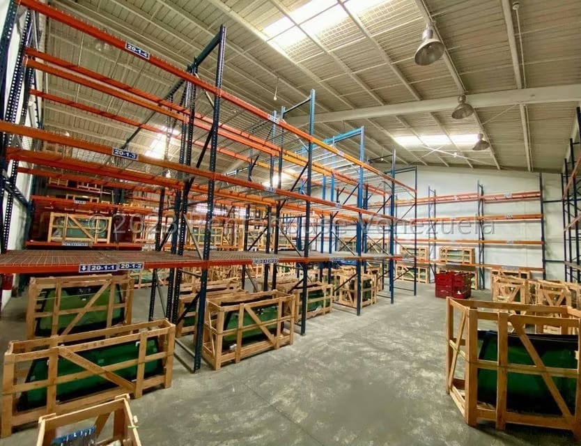 Comercial (Galpon - Deposito) en Venta en Zona Industrial 2, Lara - 35